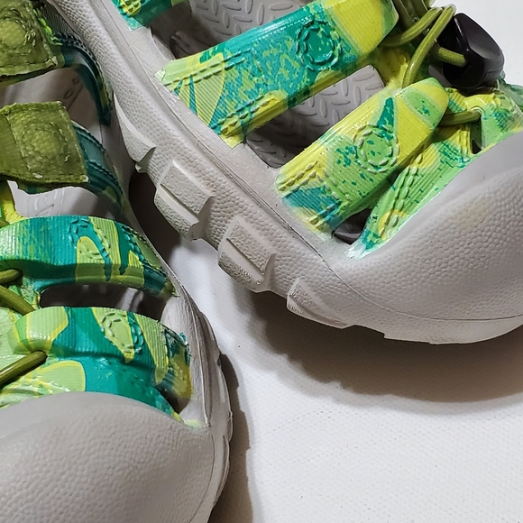 KEEN Waterproof Hiking Sandals - Picture 5 of 7